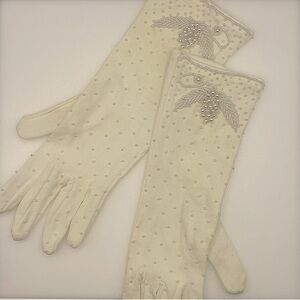 Vintage Pearl Beaded Ivory Stretch Formal Gloves